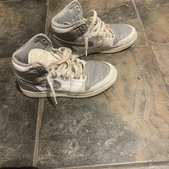 Nikes - Picture 4 of 4